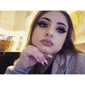 Meet your Posher, Tabitha